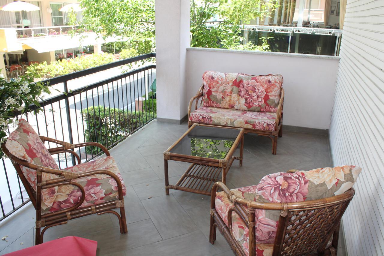רימיני Hotel Oblio מראה חיצוני תמונה
